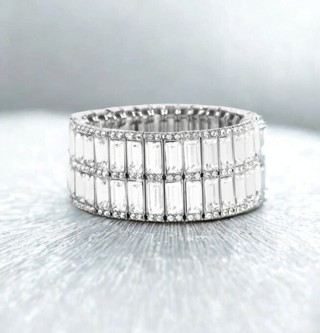 Paparazzi Ambitious Arrangement - White-Zi Collection Piece