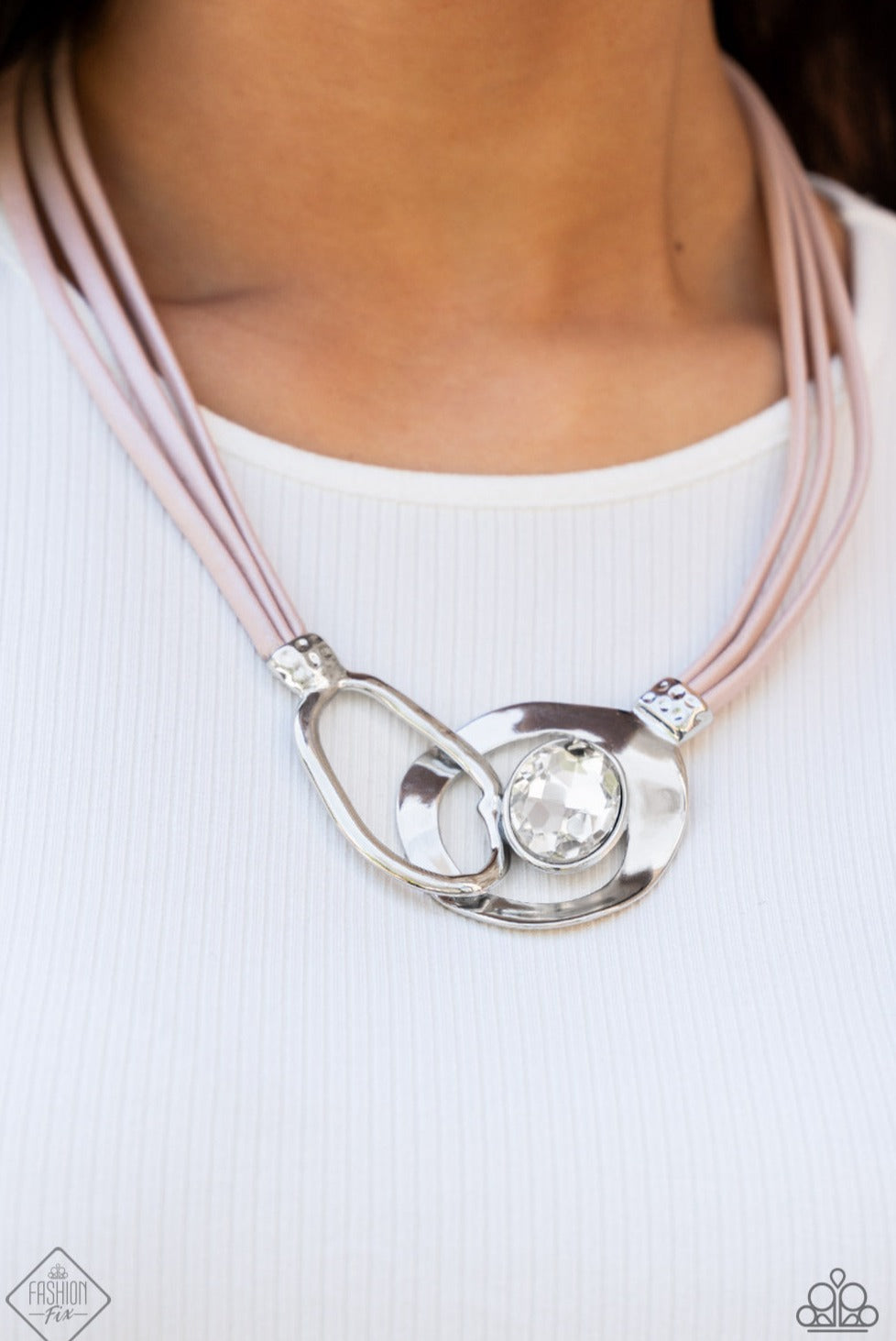 Californian Cowgirl - Pink leather necklace - GODDESSBLINGS