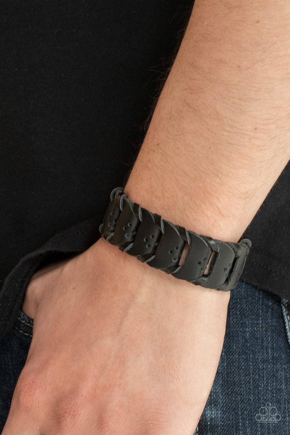 Knocked for a Loop - Black Leather women's bracelet - GODDESSBLINGS